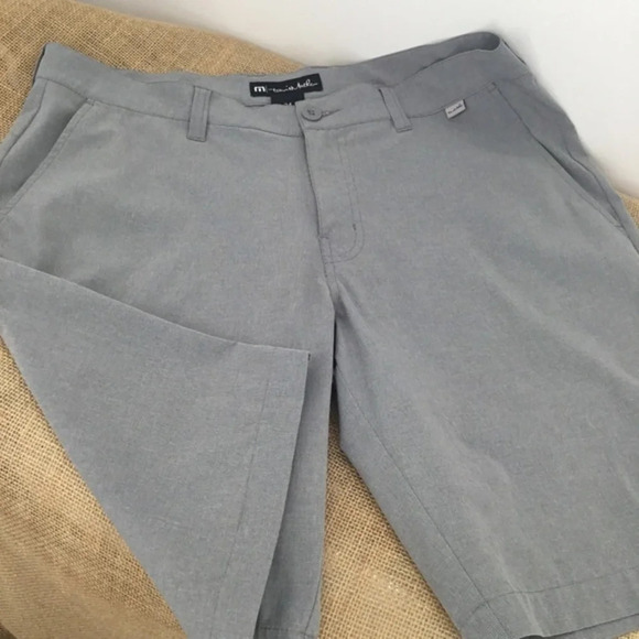 Travis Mathew Men’s Beck Golf Shorts - Picture 2 of 9